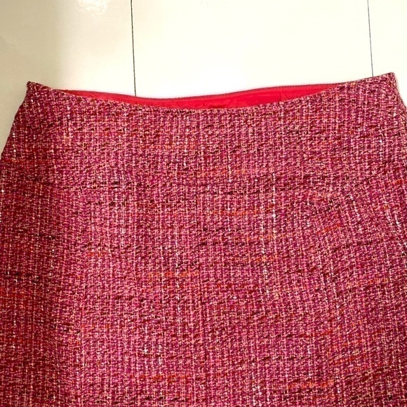 Neiman Marcus Wool tweed rose pink skirt. Fit and flare. Size 10. - Picture 9 of 9